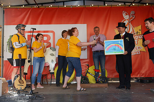 Staffelstabübergabe Regenbogentour_©Bernd Seydel